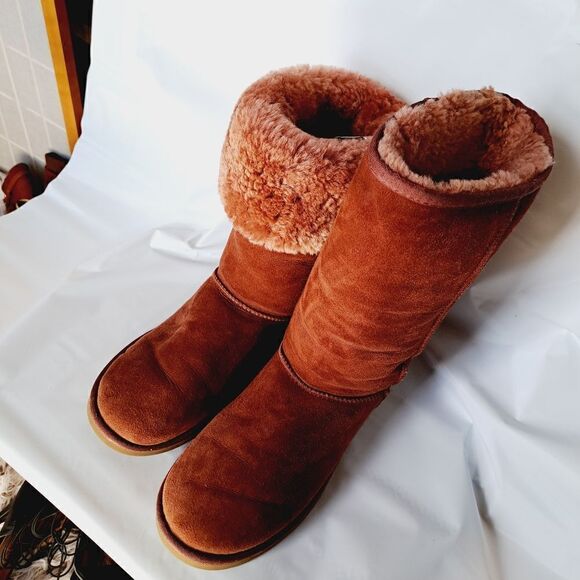 UGG   - Picture 12 of 16